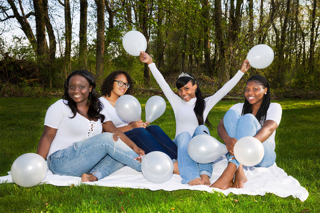 Girls-on-the-grass